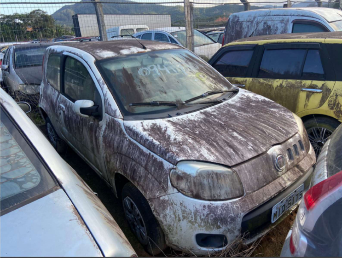 Fiat/Uno Vivace 2011/2012