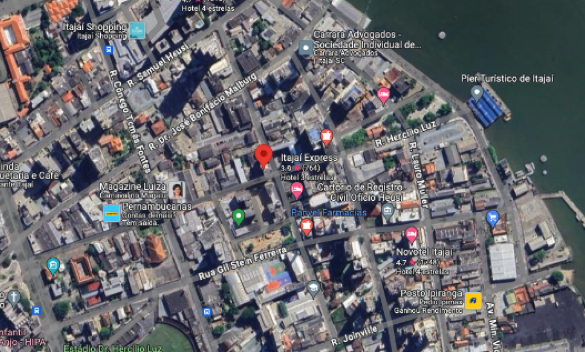 CONJUNTO COMERCIAL Nº17, LOCALIZADO NO 2º PAVIMENTO DO EDIFÍCIO JULIETA LINS, SITUADO NA ESQUINA DAS RUAS HERCILIO LUZ nº 338 E FELIPE SCHMIDT, COM ÁREA DE 33,66M², MATRICULADO SOB O Nº 34.057 DO 1º OFÍCIO DE REGISTRO DE IMÓVEIS DE ITAJAÍ/SC.